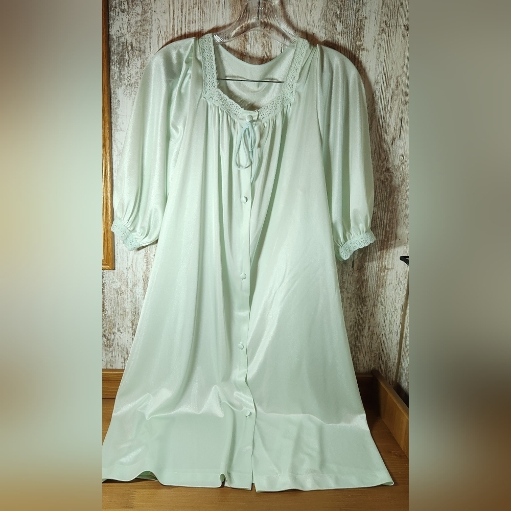 Vintage Lorraine Nylon Mint Green Button-Front Nightgown Lace Trim 3/4 Sleeves